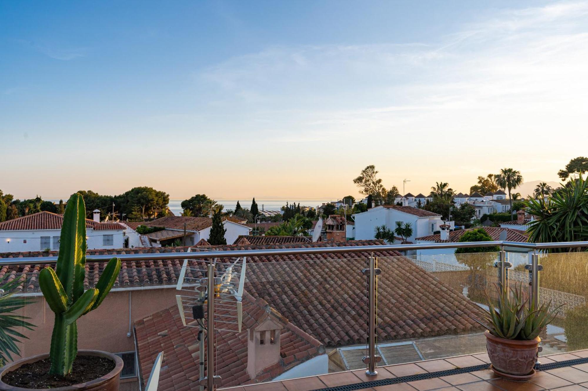 Madrugada, Beachside In Costabella *